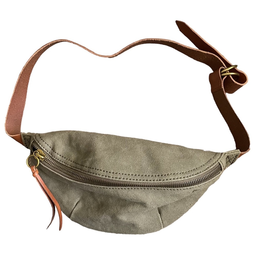 Madewell The Canvas Fanny Pack in Olive Green